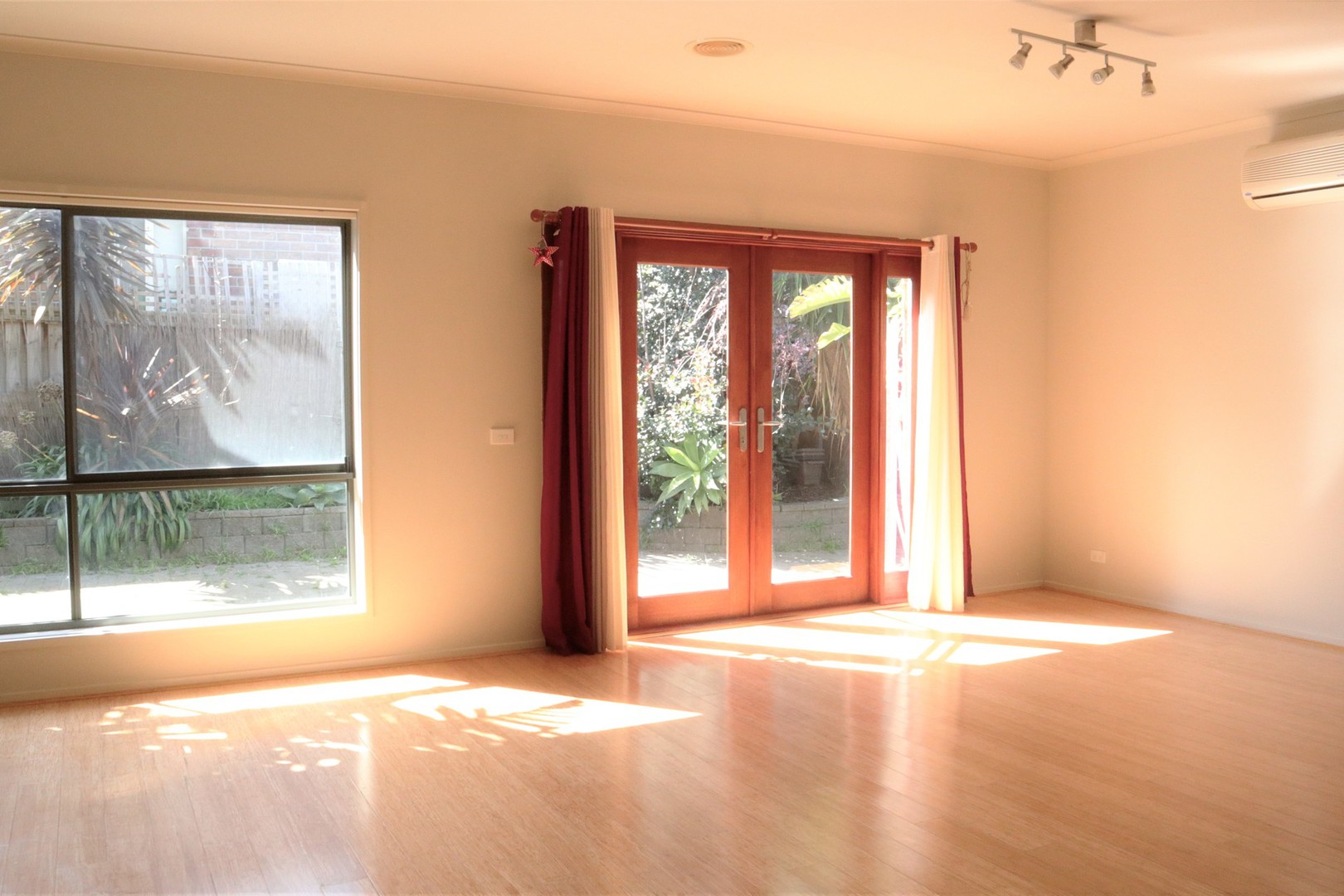 10 Herryls Lane, Craigieburn, VIC 3064, Craigieburn - Thumbnail 6