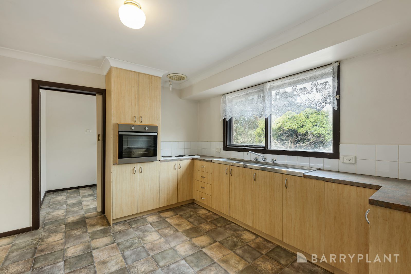 10 Highland Boulevard, Ringwood, VIC 3134 - Thumbnail 2 - 06/06/2024