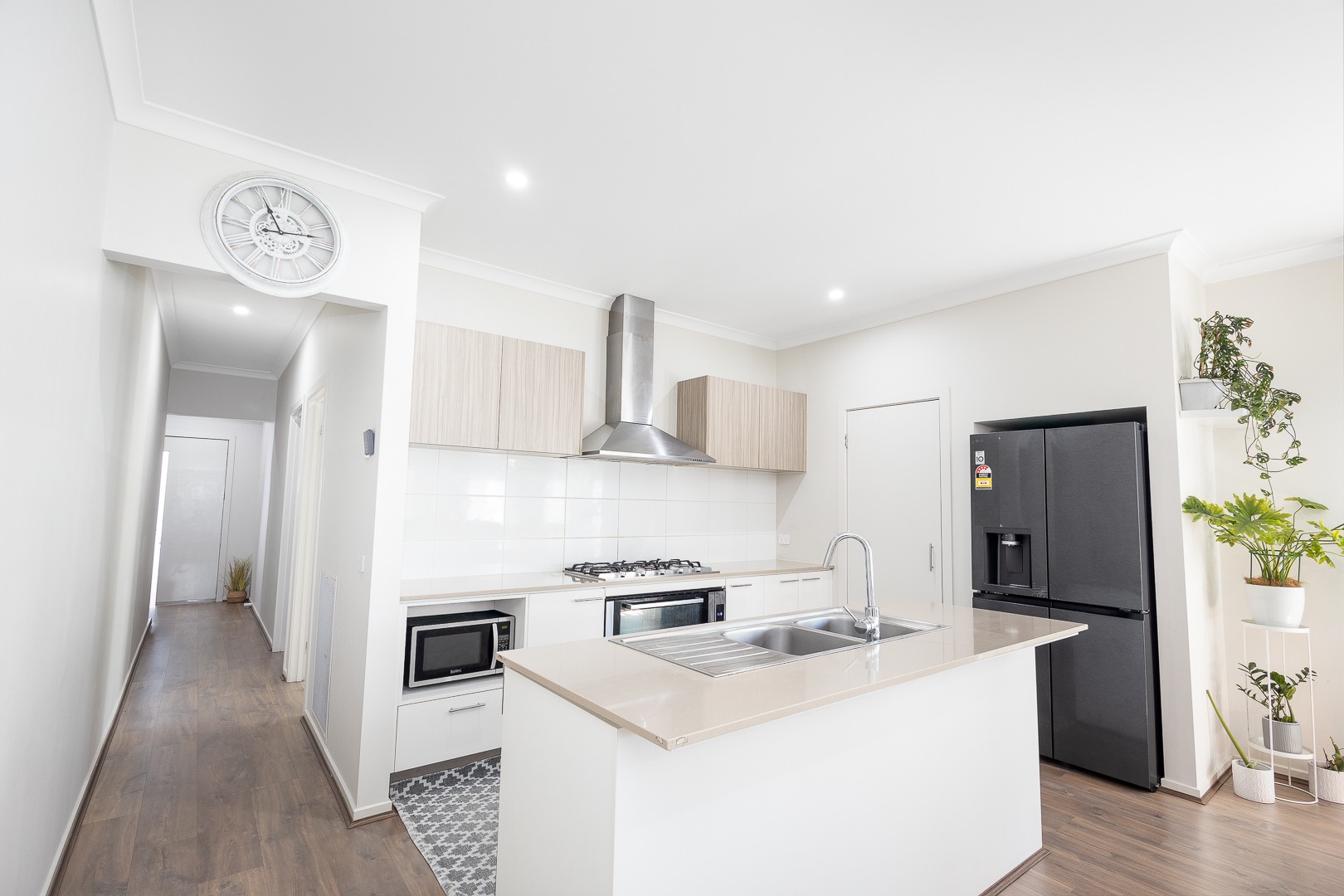 10 Highpark Circuit, Craigieburn, VIC 3064, Craigieburn - Thumbnail 3