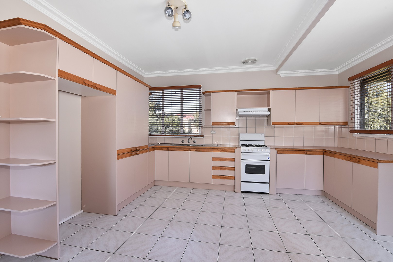 10 Highridge Crescent, Airport West, VIC 3042, Airport West - Thumbnail 4