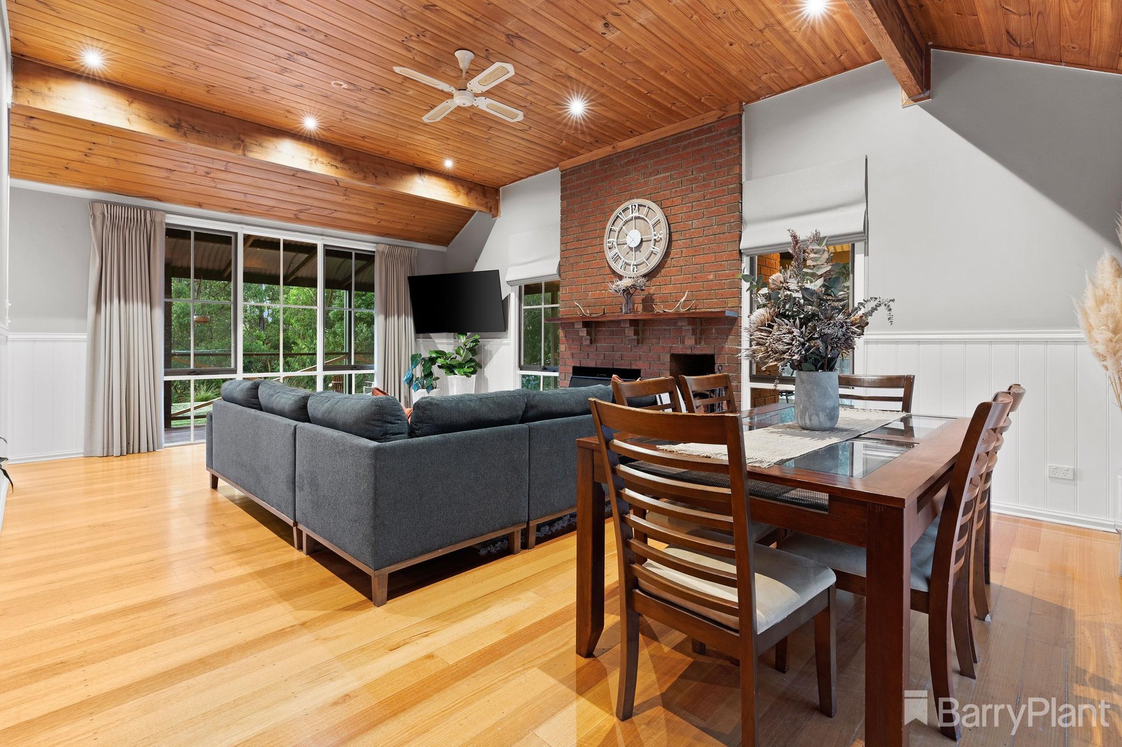 10 Hillcrest Court, Cockatoo, VIC 3781, Cockatoo - Thumbnail 4