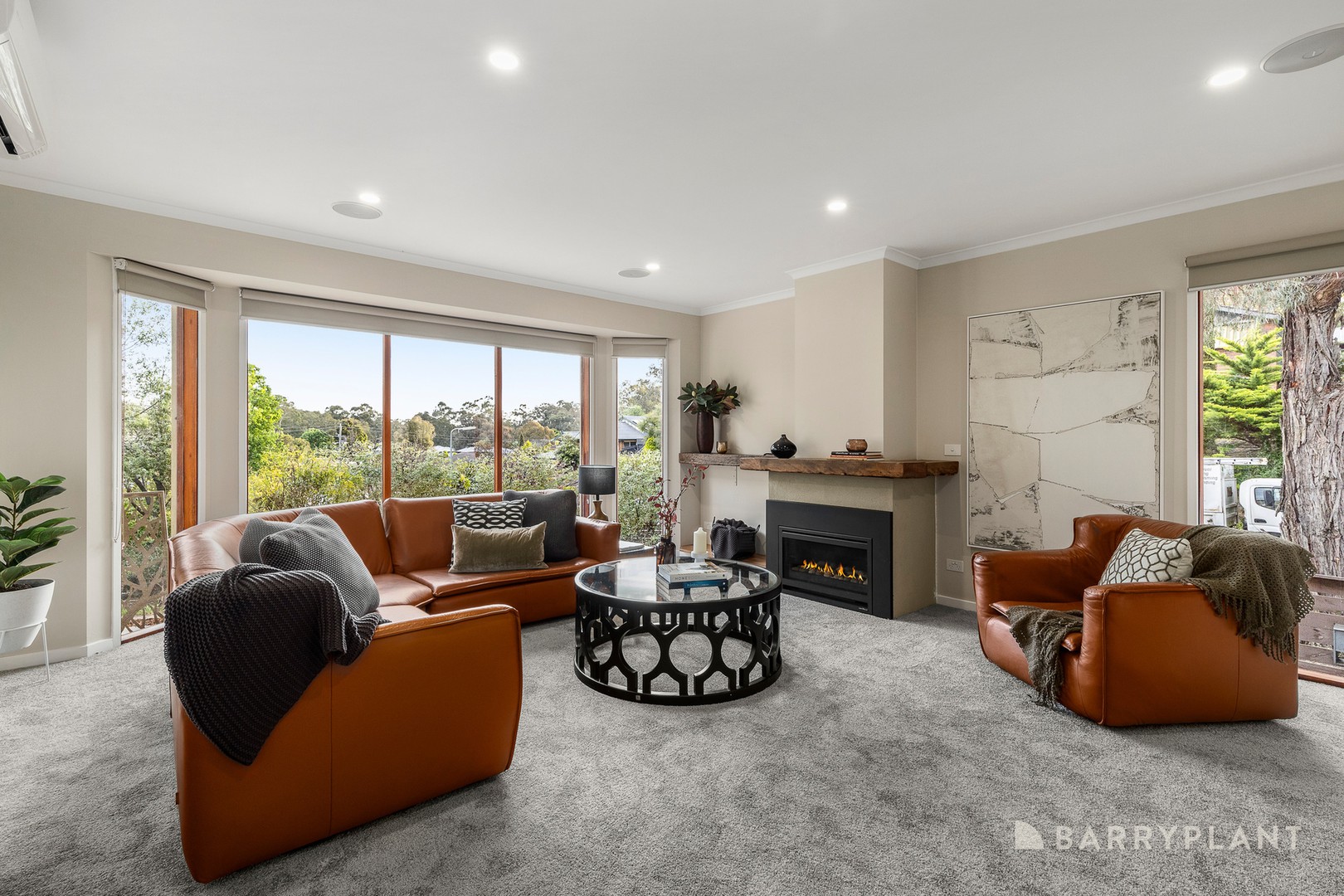 10 Hillingdon Drive, Diamond Creek, VIC 3089 - Thumbnail 2 - 26/10/2023