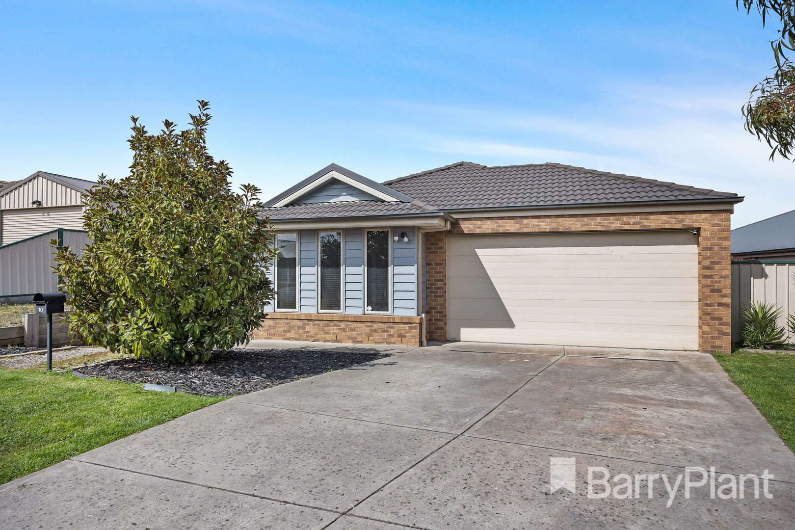 10 Horwood Drive, Mount Clear, VIC 3350