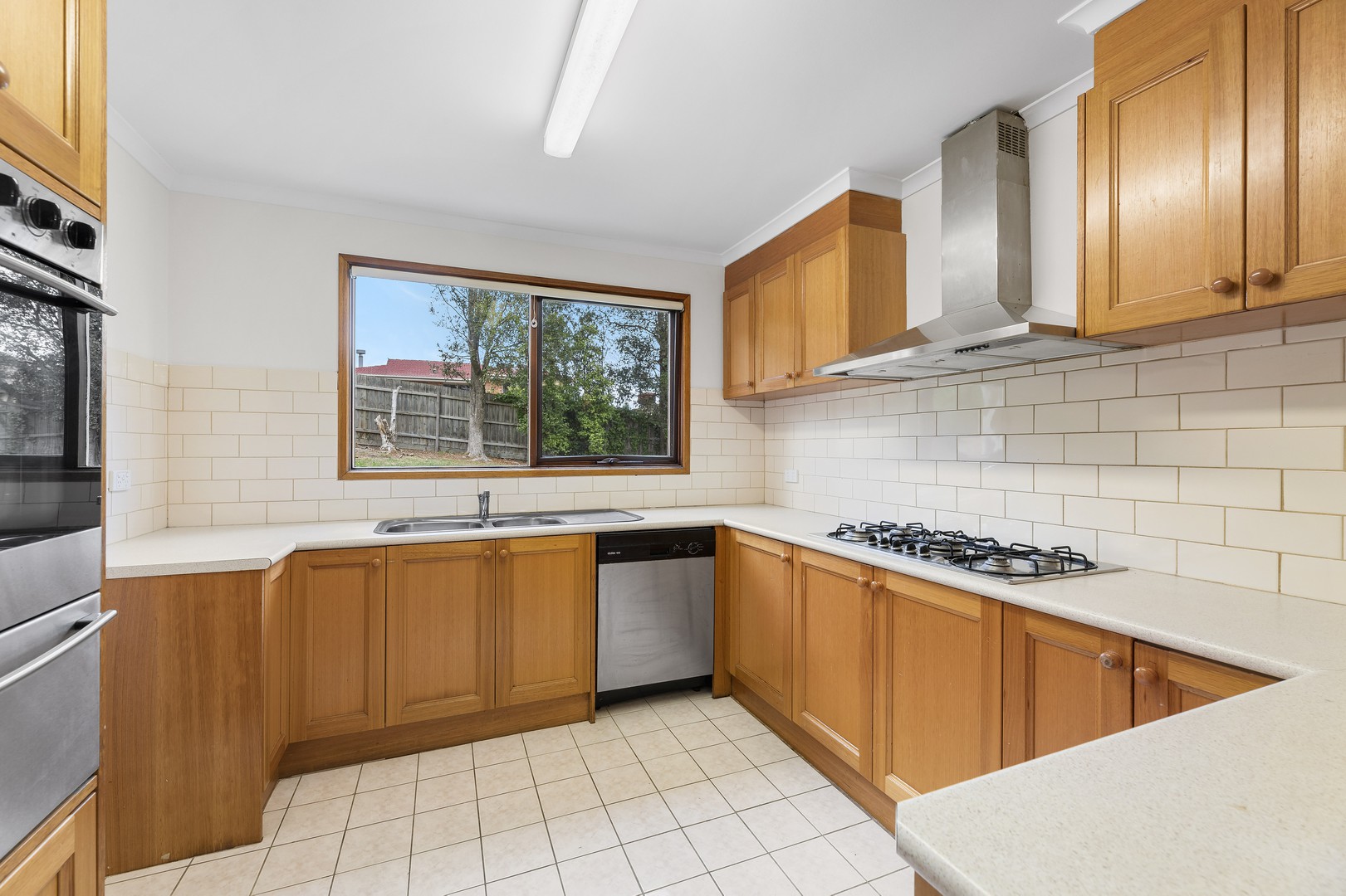 10 Howell Close, Doncaster East, VIC 3109, Doncaster East - Thumbnail 3