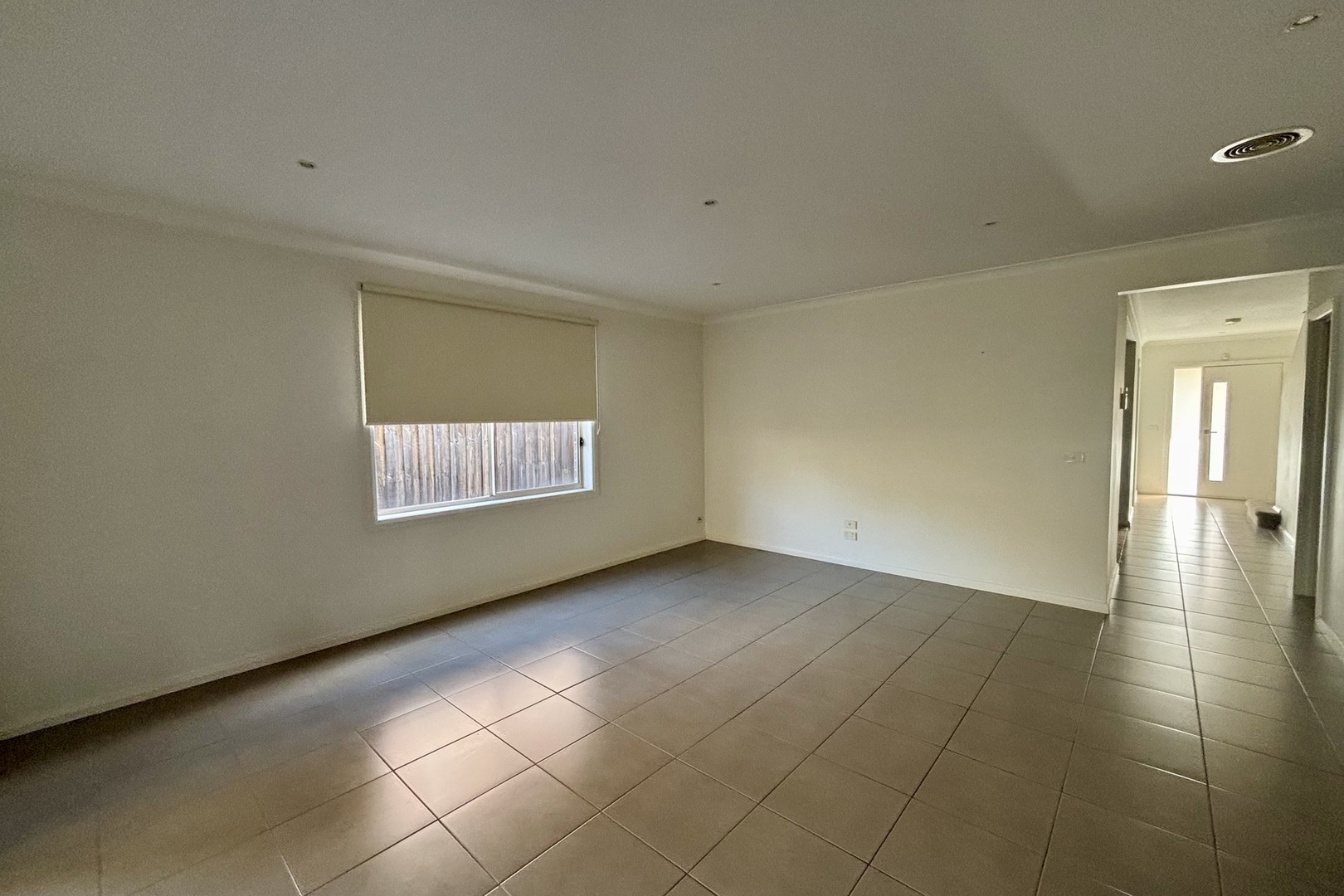 10 Huntingfield Drive, South Morang, VIC 3752, South Morang - Thumbnail 4