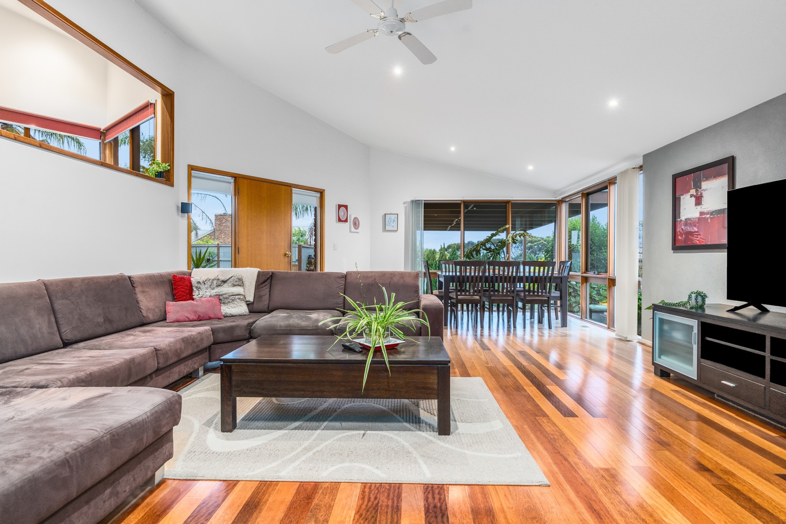 10 Huntly Close, Highton, VIC 3216, Highton - Thumbnail 7