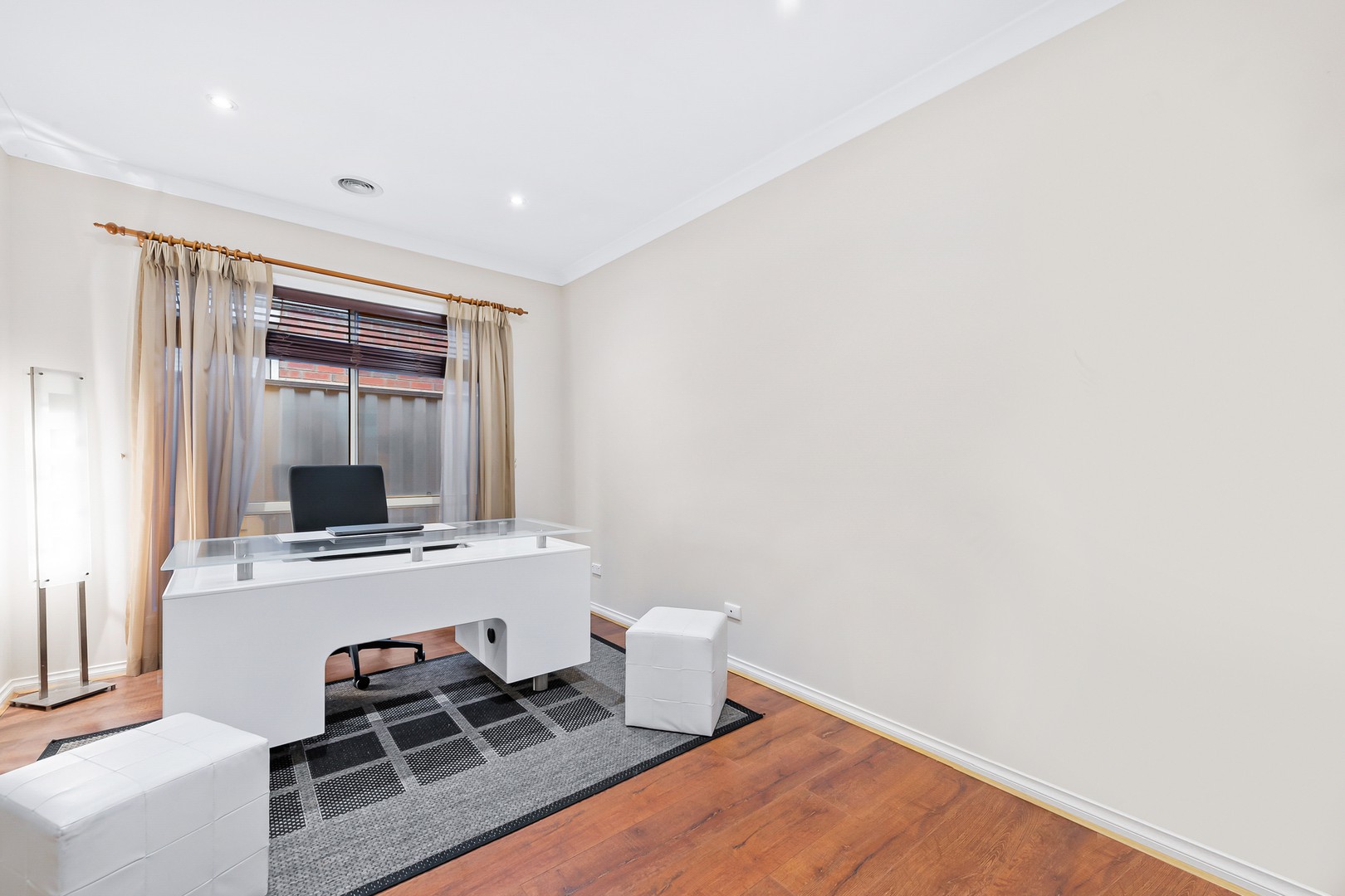 10 Inverell Street, Burnside Heights, VIC 3023, Burnside Heights - Thumbnail 8