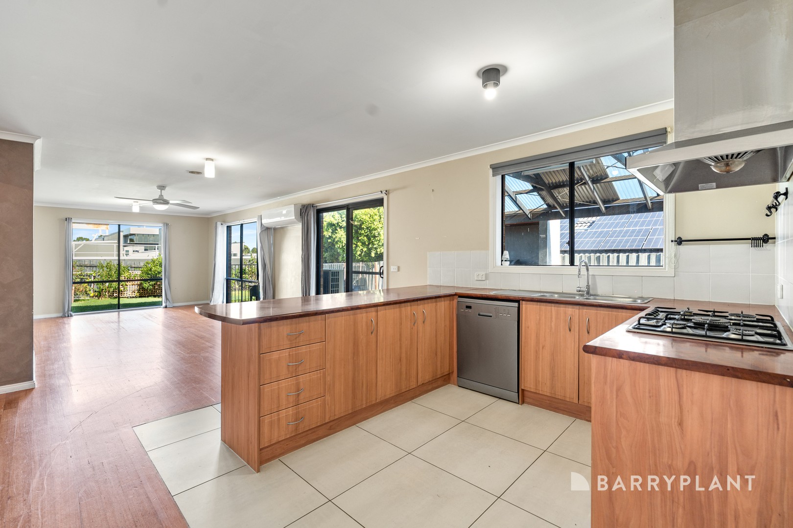 10 Ivory Drive, Pakenham, VIC 3810, Pakenham - Thumbnail 3