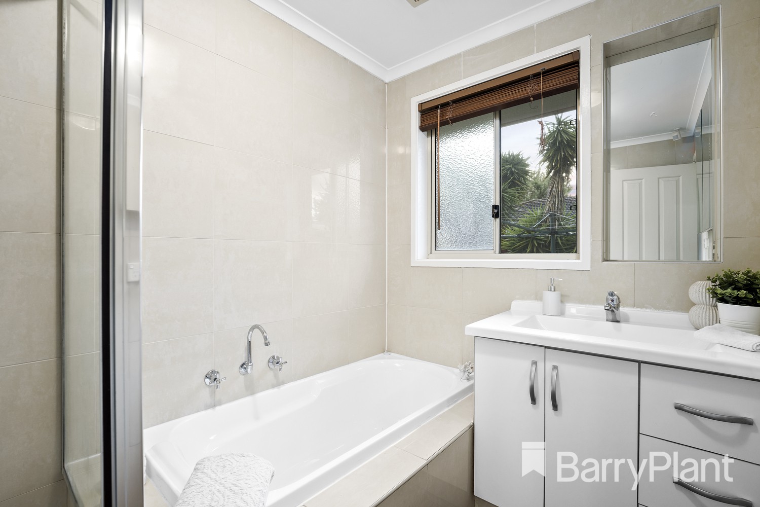 10 Jasmine Drive, Mill Park, VIC 3082, Mill Park - Thumbnail 7