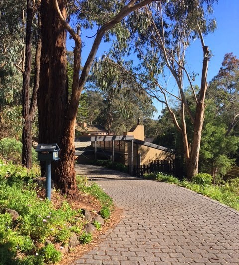 10 Jelbart Court, Eltham, VIC 3095, Eltham - Thumbnail 2
