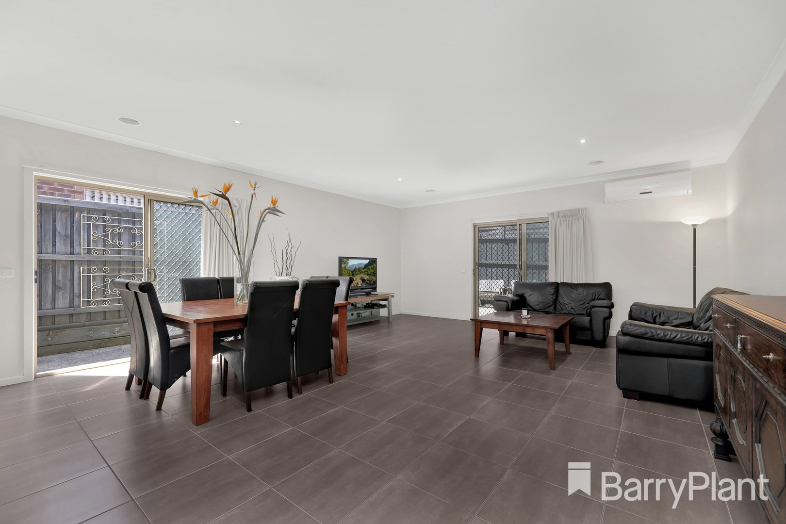 10 Jenolan Way, South Morang, VIC 3752, South Morang - Thumbnail 6