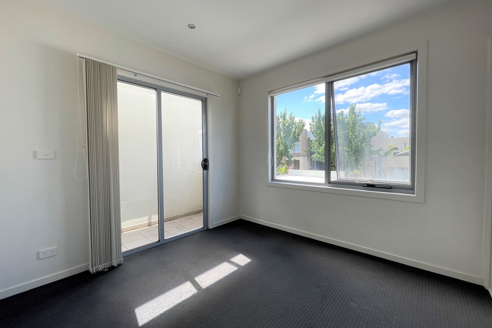 10 Jolimont Street, Caroline Springs, VIC 3023, Caroline Springs - Thumbnail 7