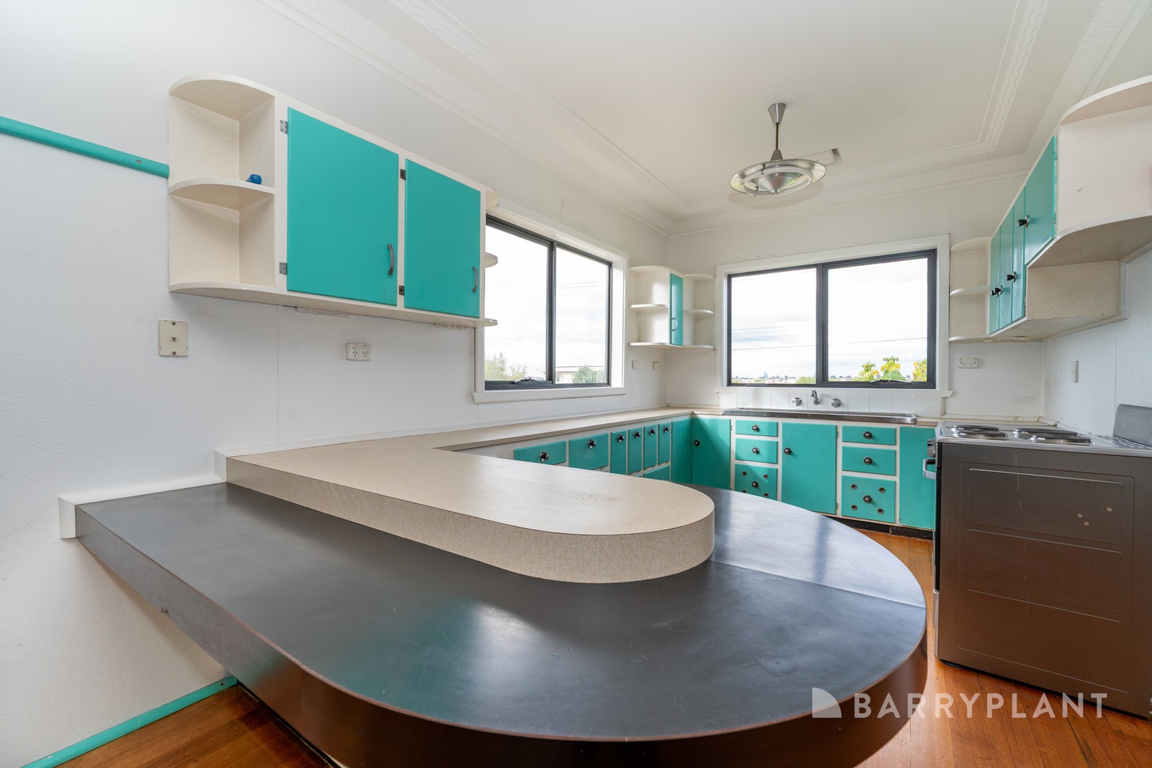 10 Josephine Street, Oak Park, VIC 3046 - Thumbnail 1 - 08/05/2025