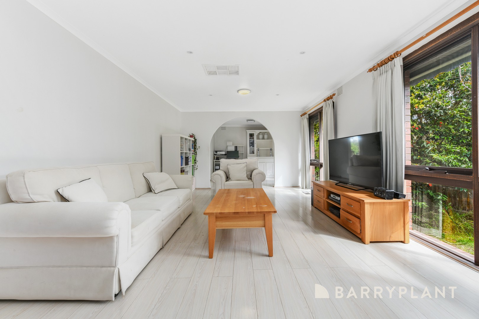 10 Kalinya Drive, Wantirna, VIC 3152 - Thumbnail 2 - 05/11/2025