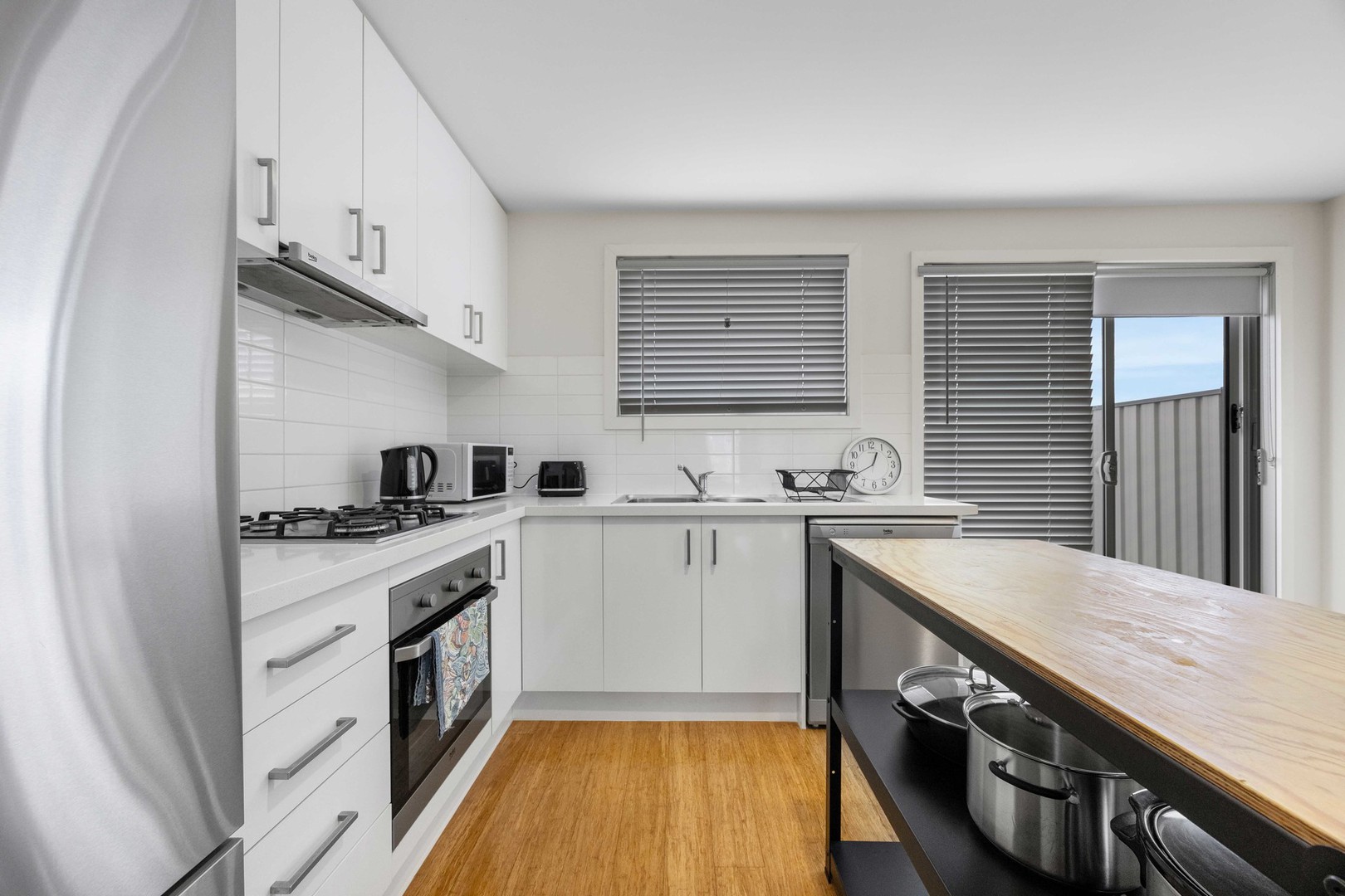 10 Kangaroo Paw Court, Taylors Lakes, VIC 3038, Keilor - Thumbnail 4