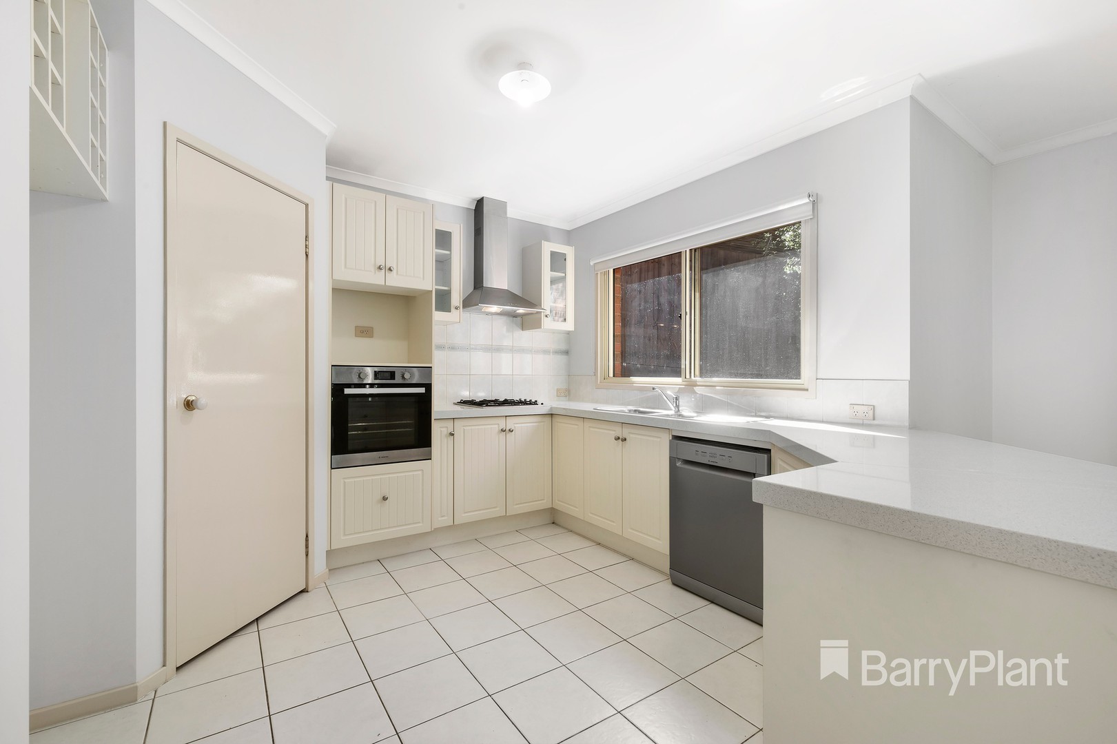 10 Kathleen Court, Montmorency, VIC 3094, Montmorency - Thumbnail 3