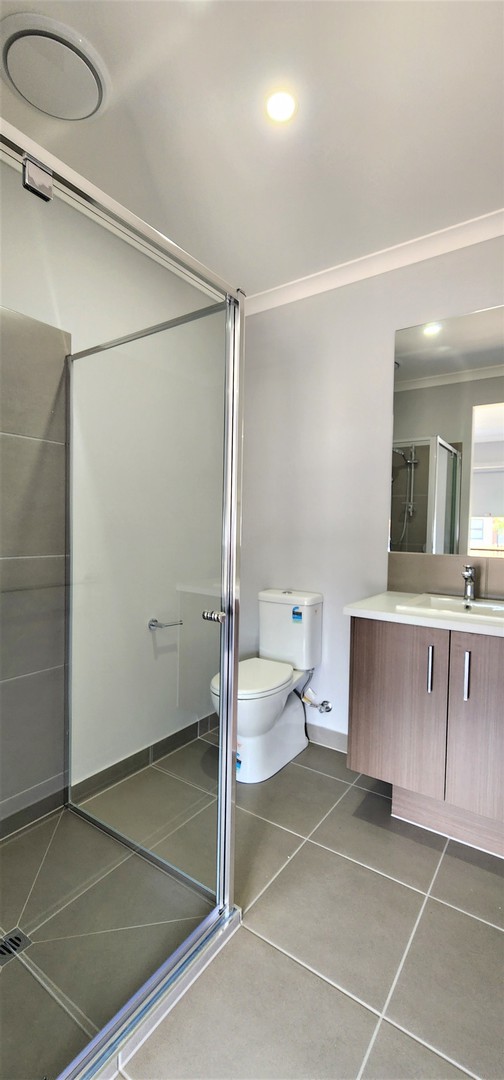 10 Kerala Street, Rockbank, VIC 3335 - Thumbnail 2 - 19/09/2025