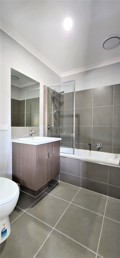 10 Kerala Street, Rockbank, VIC 3335, Rockbank - Thumbnail 6