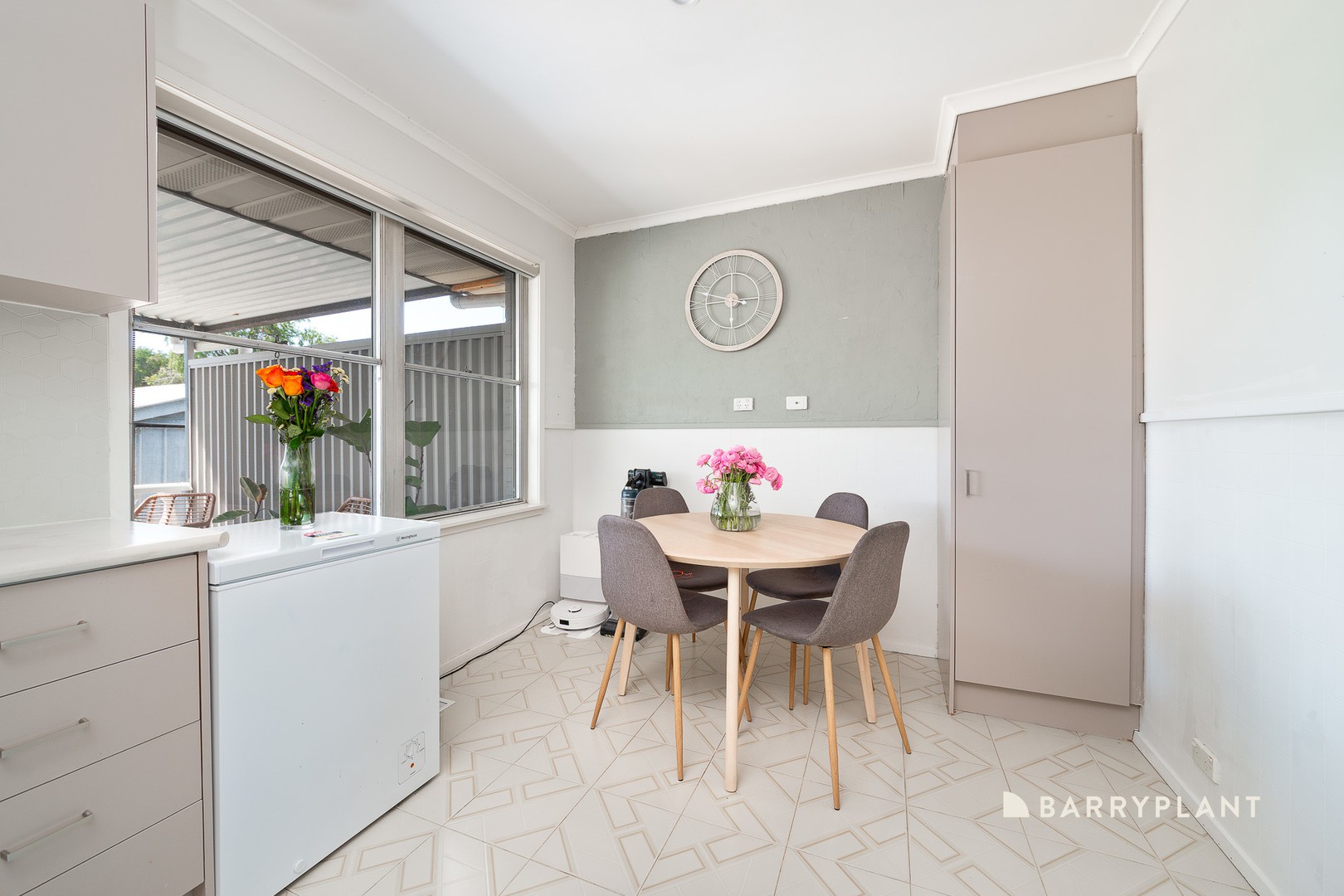 10 Kiewa Crescent, Dallas, VIC 3047, Dallas - Thumbnail 3