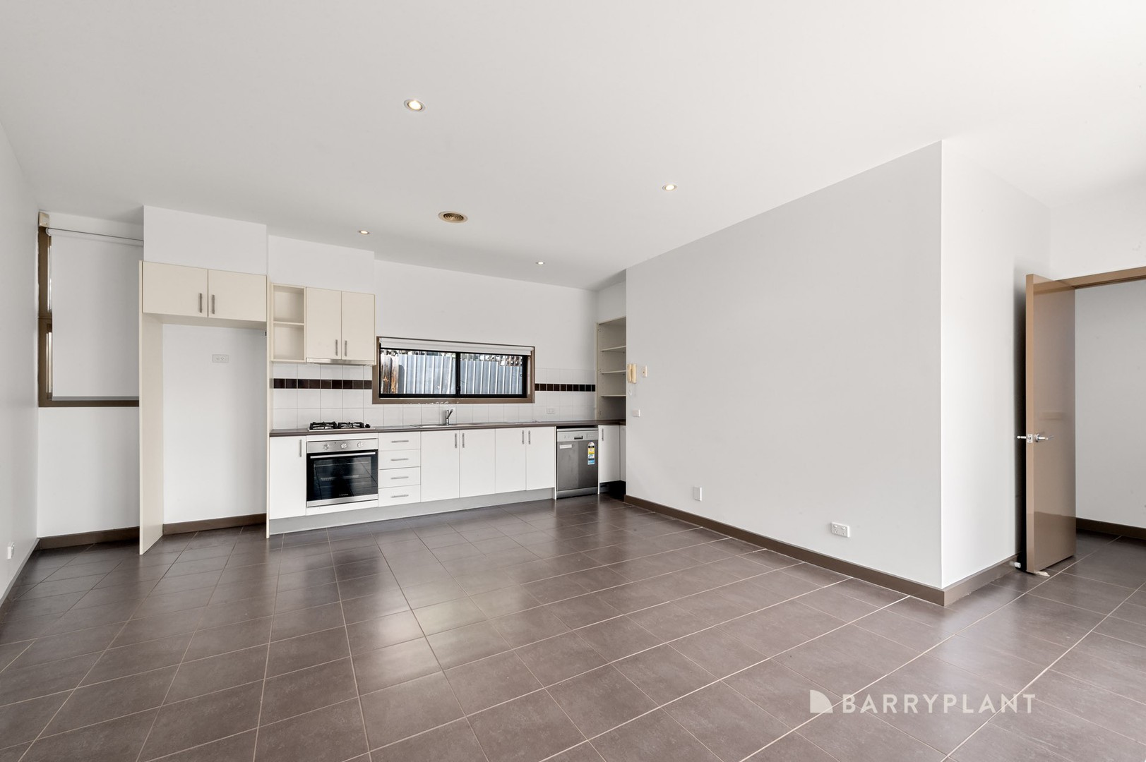 10 King Street, Bulleen, VIC 3105, Bulleen - Thumbnail 2