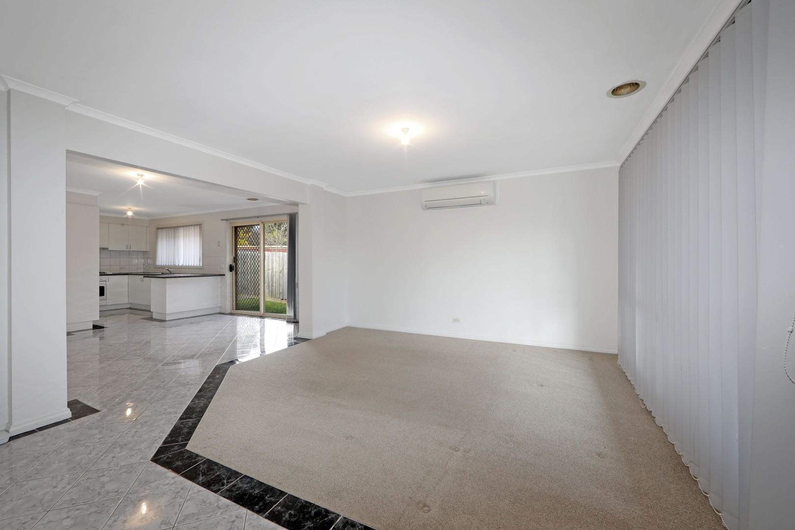 10 Lakeside Boulevard, Rowville, VIC 3178, Rowville - Thumbnail 3