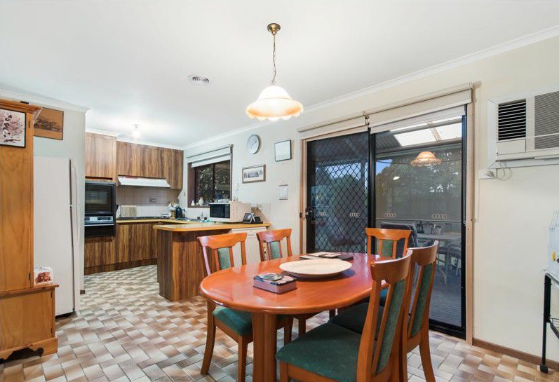 10 Lanark Street, Epping, VIC 3076, Epping - Thumbnail 3