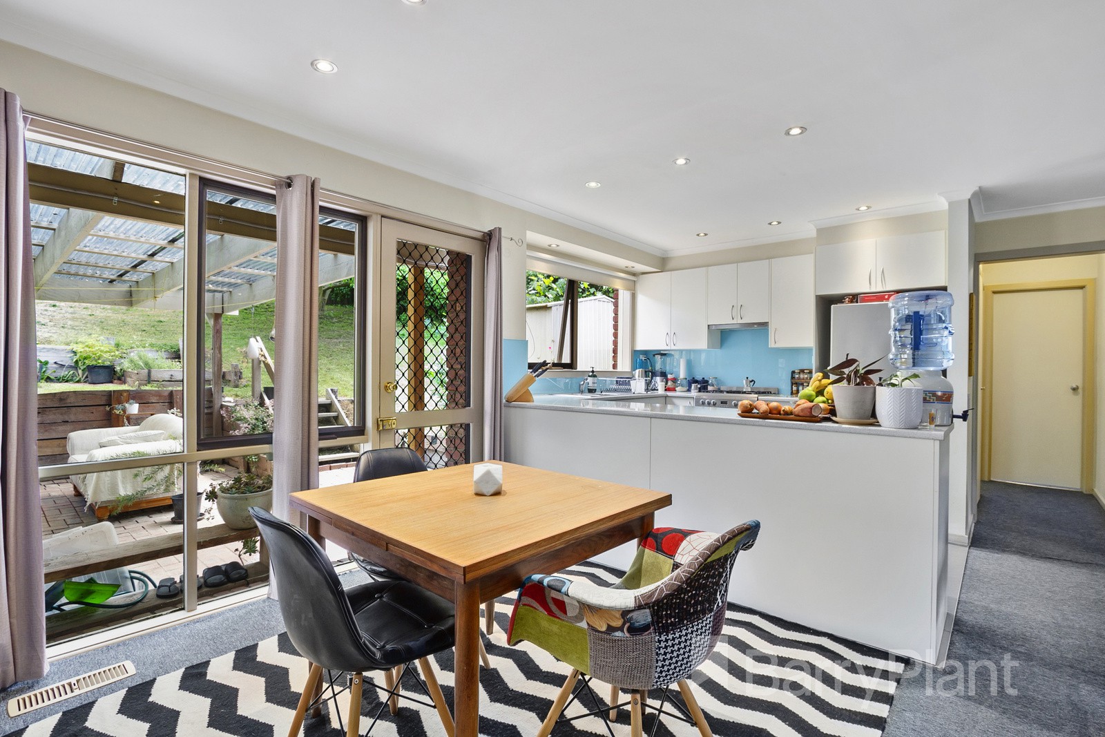 10 Landara Court, Mooroolbark, VIC 3138 - Thumbnail 2 - 27/10/2021