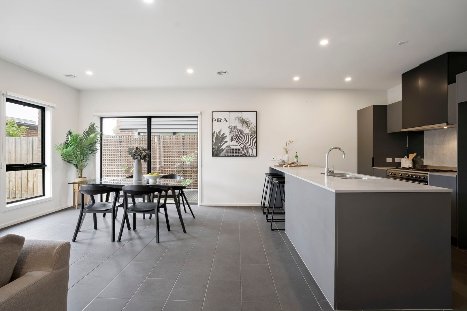 10 Landsby Drive, Avondale Heights, VIC 3034, Avondale Heights - Thumbnail 2