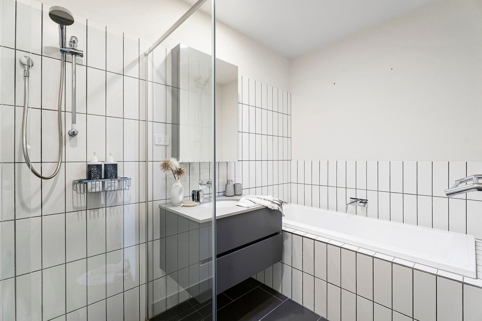 10 Landsby Drive, Avondale Heights, VIC 3034, Avondale Heights - Thumbnail 7