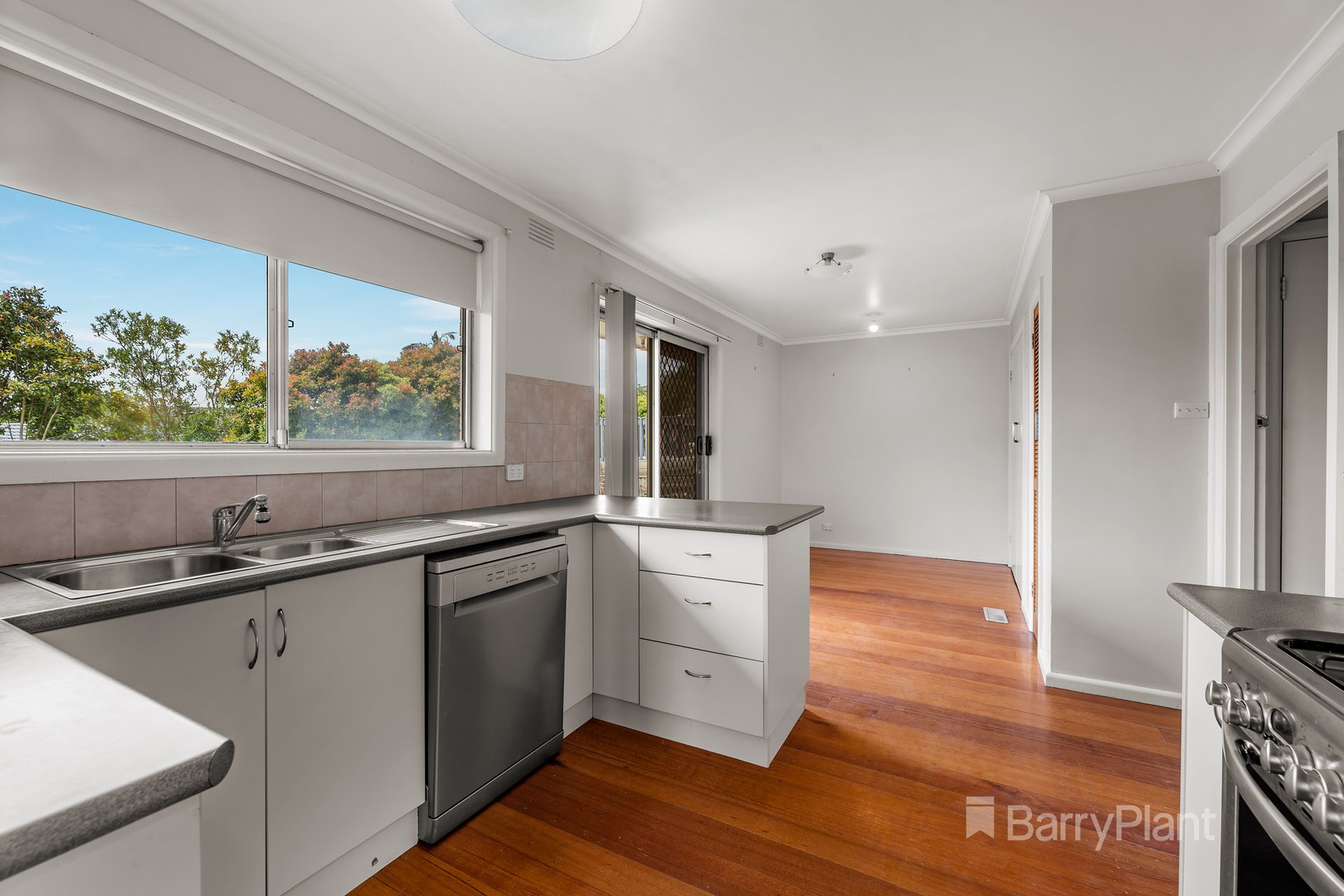 10 Lansell Drive, Doncaster, VIC 3108, Doncaster - Thumbnail 4