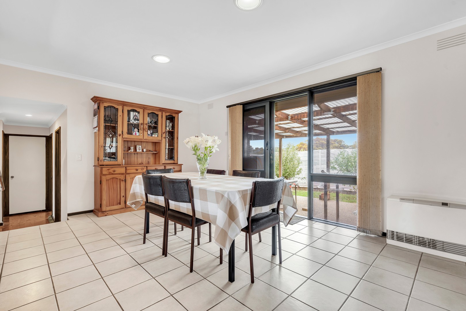 10 Larwood Close, Avondale Heights, VIC 3034, Avondale Heights - Thumbnail 5
