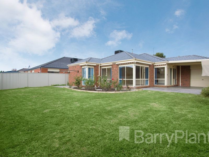 10 Latrobe Avenue, Pakenham, VIC 3810, Pakenham - Thumbnail 5