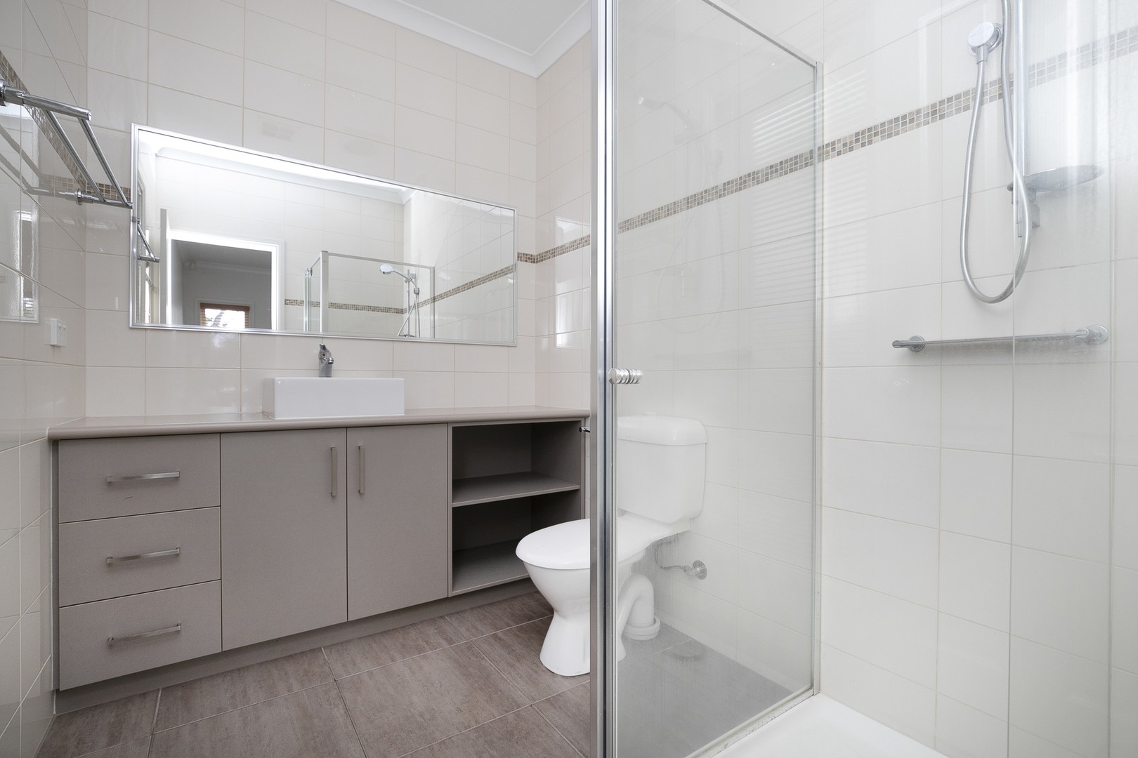10 Lawson WayCaroline Springs, VIC 3023  - Leased, Caroline Springs - Thumbnail 3
