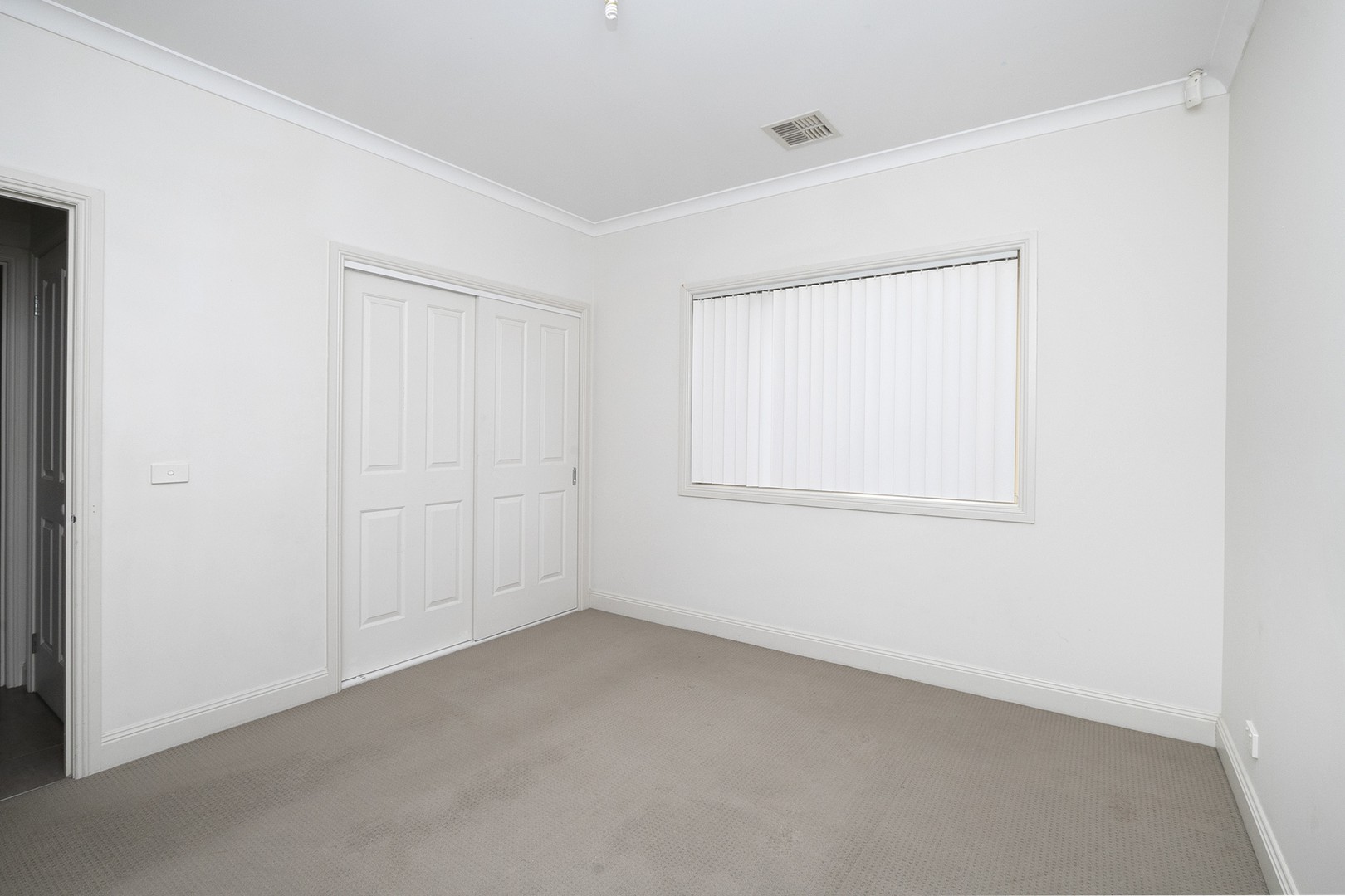 10 Lawson WayCaroline Springs, VIC 3023  - Leased, Caroline Springs - Thumbnail 4