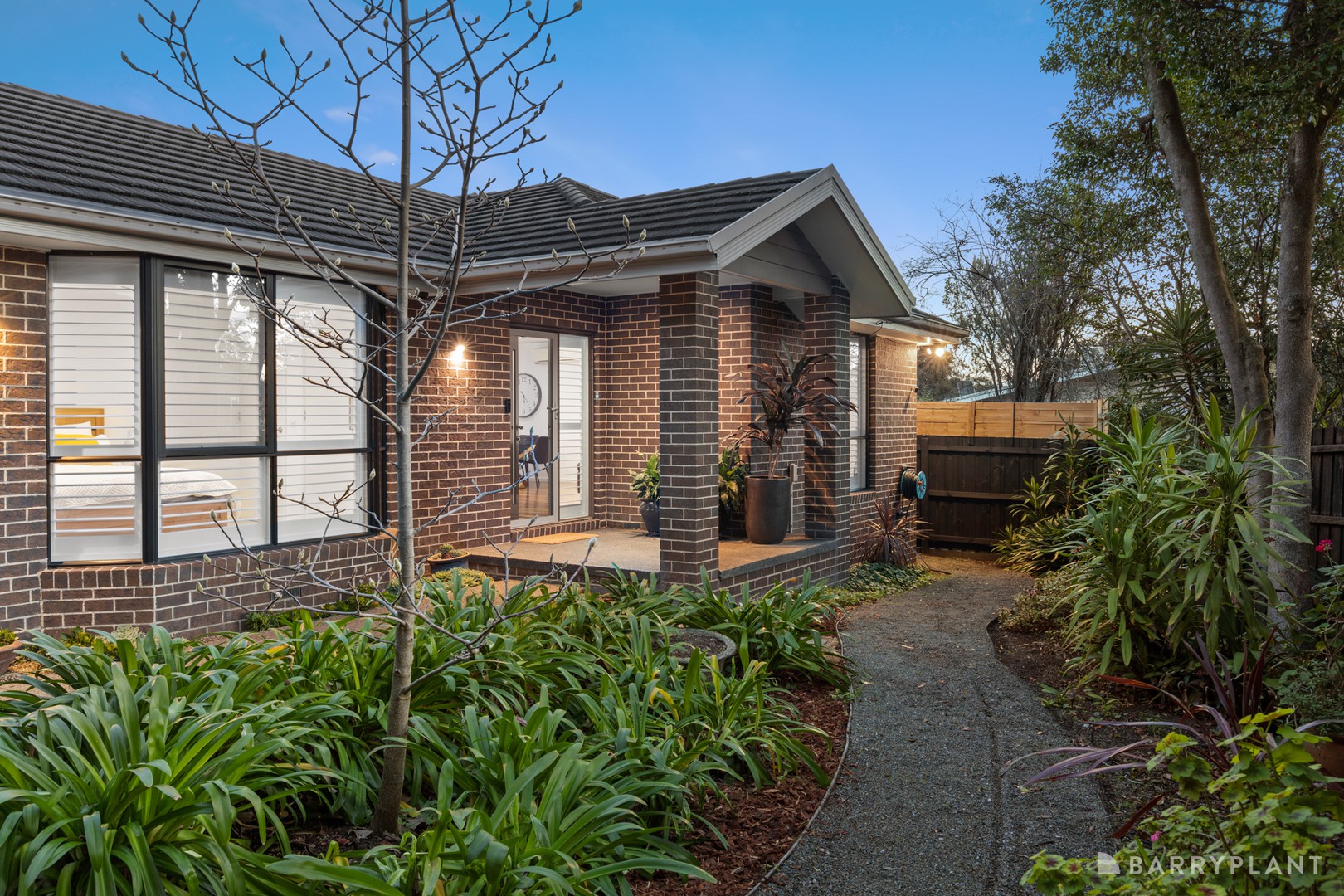 10 Leawarra Drive, Heathmont, VIC 3135, Heathmont - Thumbnail 2
