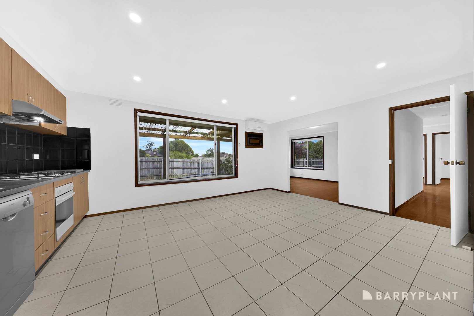 10 Letchworth Place, Epping, VIC 3076, Epping - Thumbnail 5