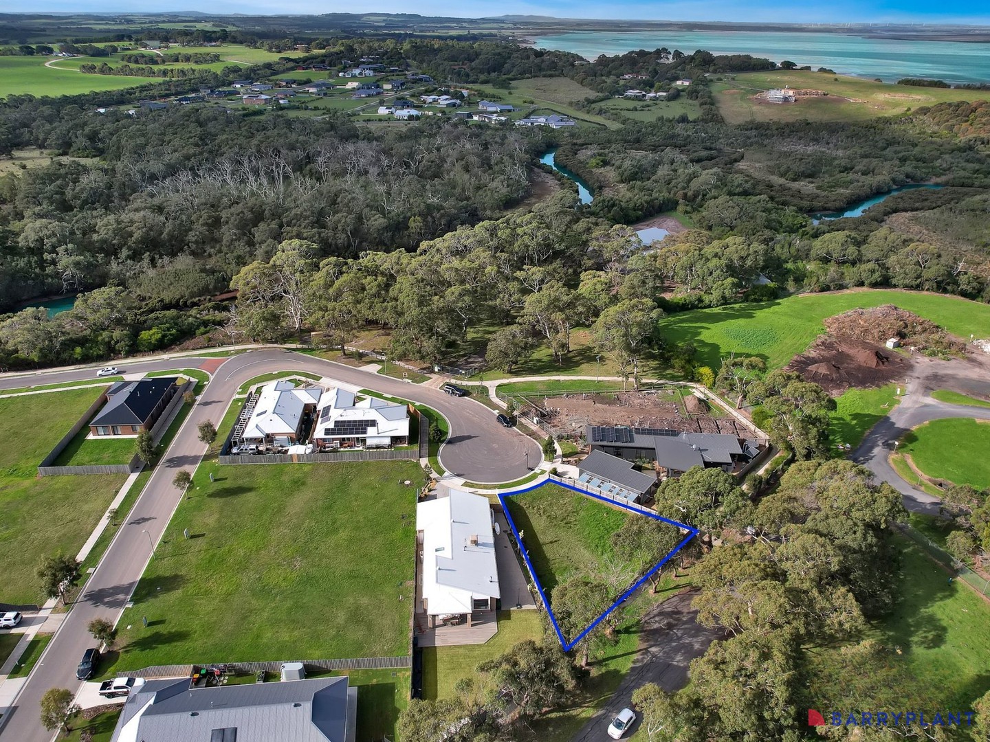 10 Lighthouse Place, Inverloch, VIC 3996 - Thumbnail 1 - 06/10/2025