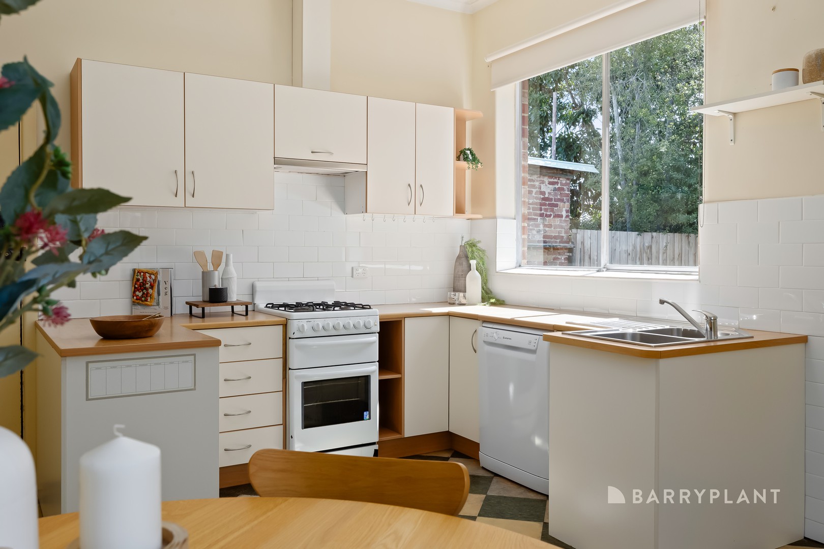10 Livingstone Parade, Preston, VIC 3072, Preston - Thumbnail 5
