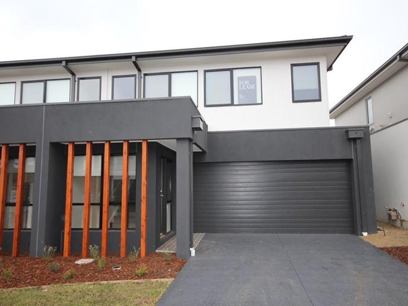 10 Llano Circuit, Berwick, VIC 3806 - Image - 11/09/2026
