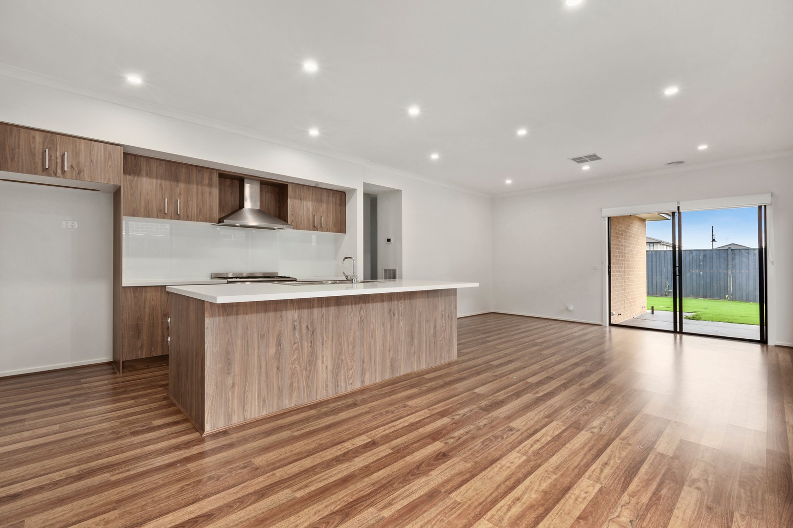 10 Lochran RoadDoreen, VIC 3754  - Leased, Doreen - Thumbnail 2