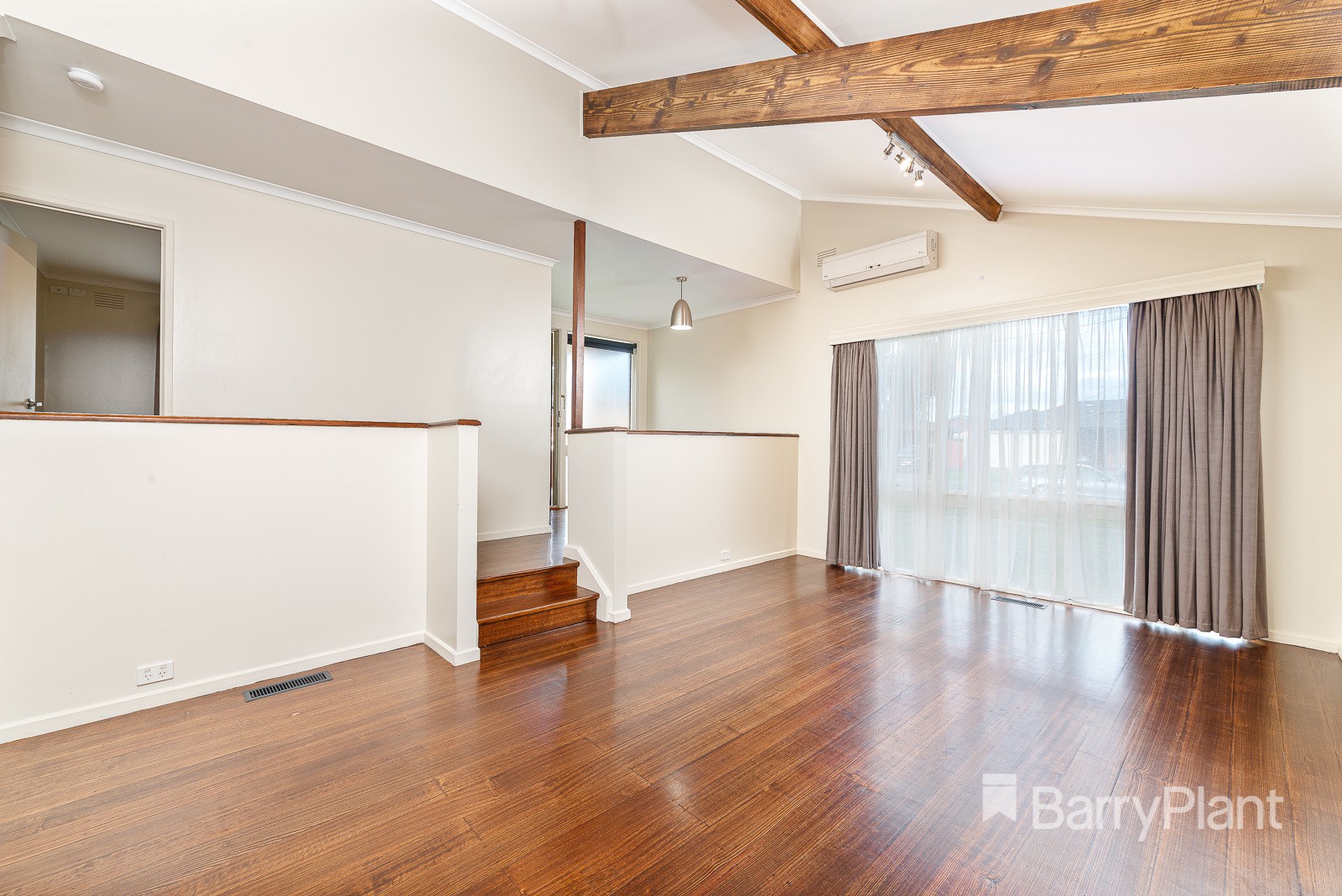 10 Lomond Court, Lalor, VIC 3075, Lalor - Thumbnail 2