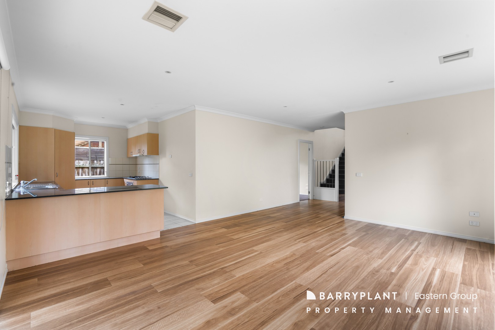 10 Longleaf Grove, Mitcham, VIC 3132, Mitcham - Thumbnail 3