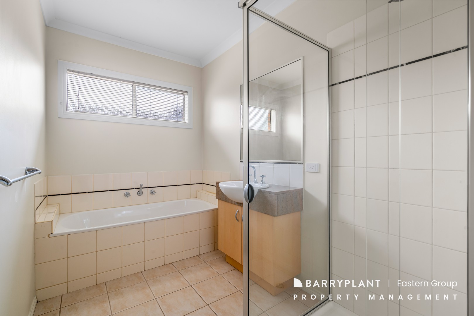 10 Longleaf Grove, Mitcham, VIC 3132, Mitcham - Thumbnail 4