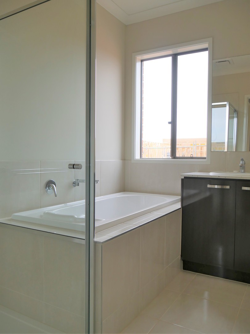 10 Longshanks Street, Thornhill Park, VIC 3335, Thornhill Park - Thumbnail 5