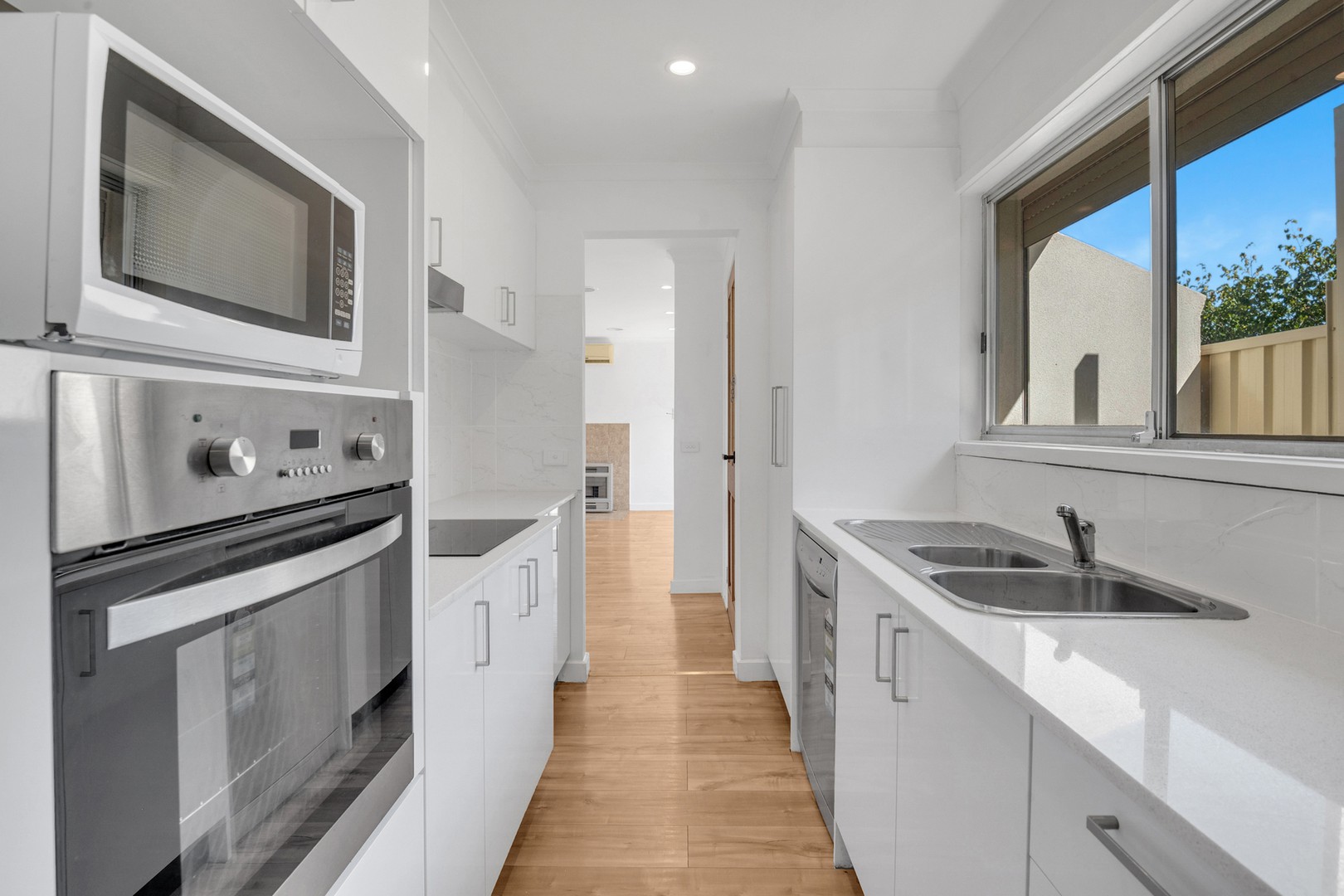 10 Lubeck Court, Meadow Heights, VIC 3048, Meadow Heights - Thumbnail 5