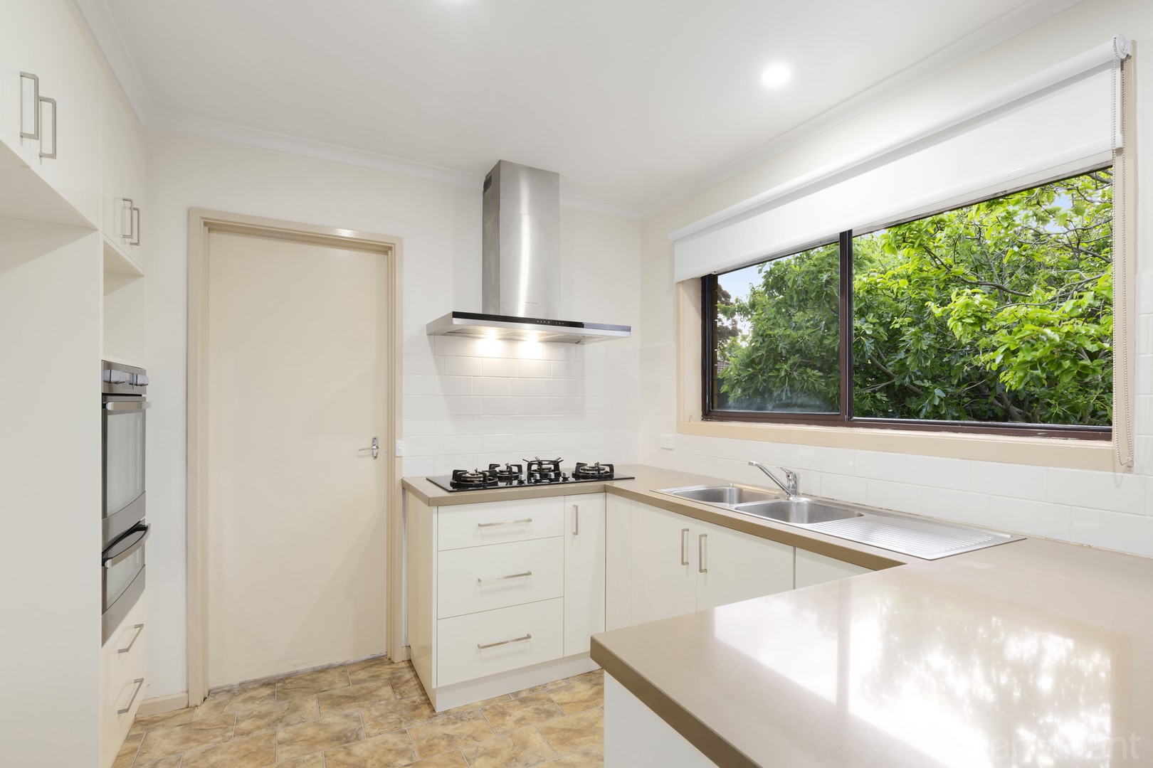 10 Lucia StreetBlackburn South, VIC 3130, Blackburn South - Thumbnail 3