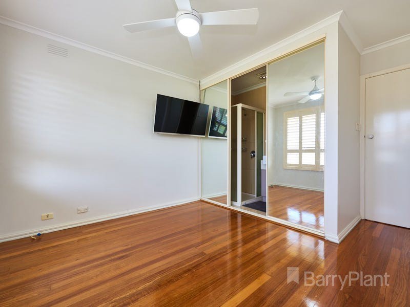 10 MacKinnon Court, Keysborough, VIC 3173, Keysborough - Thumbnail 5