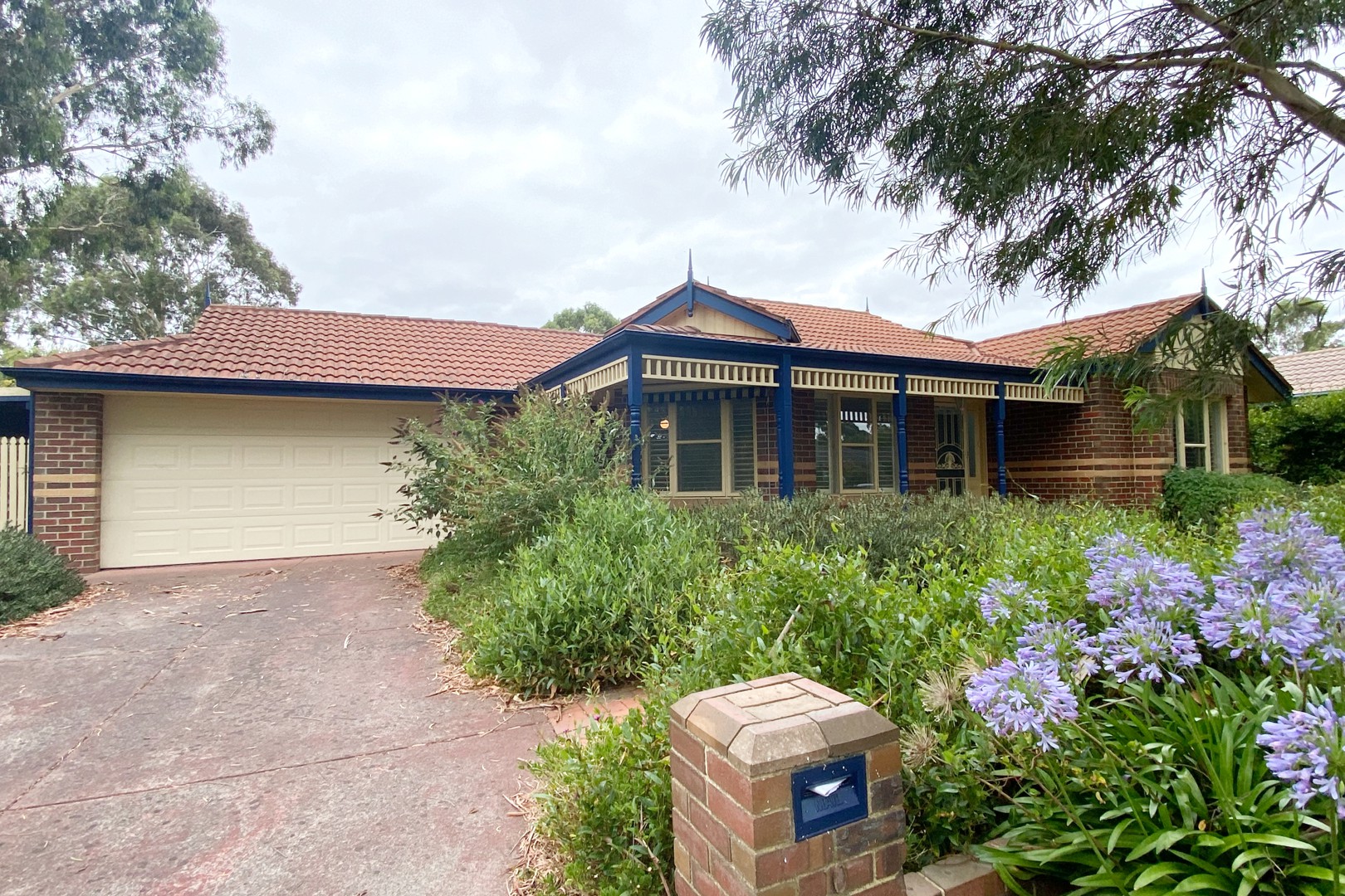 10 Magdalena Place, Berwick, VIC 3806, Berwick - Thumbnail 2