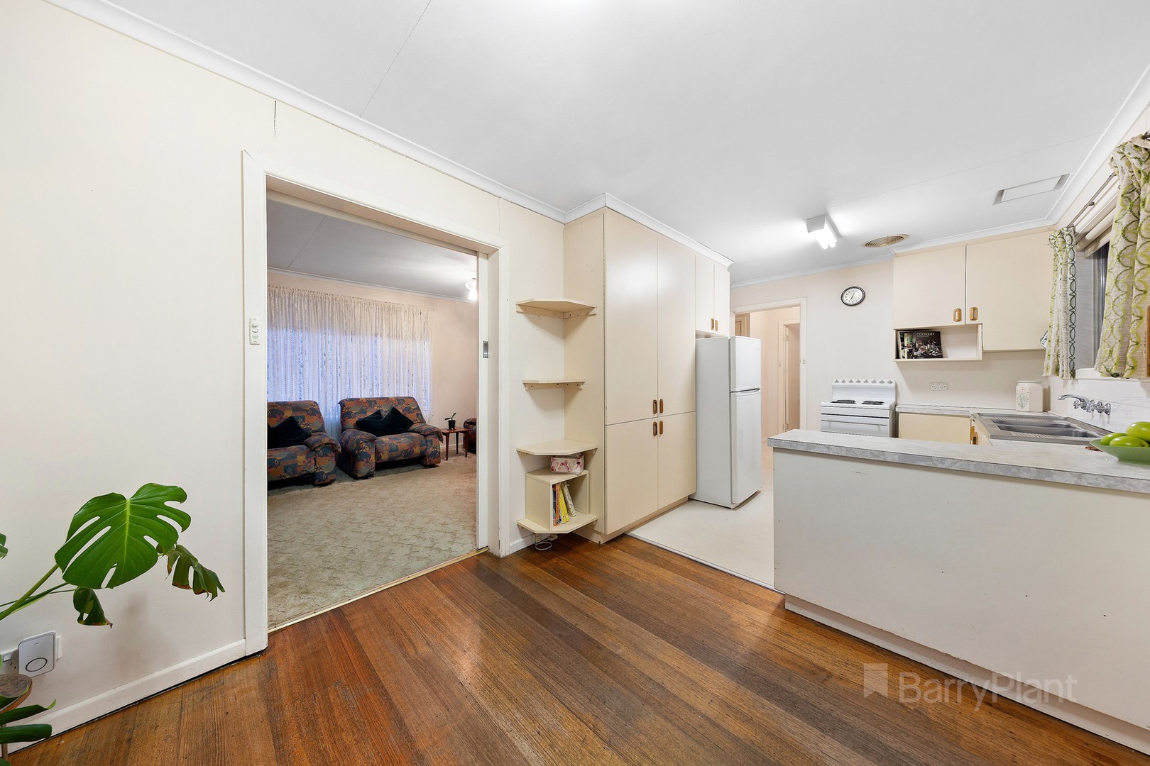 10 Magnus Street, St Albans, VIC 3021, St Albans - Thumbnail 8