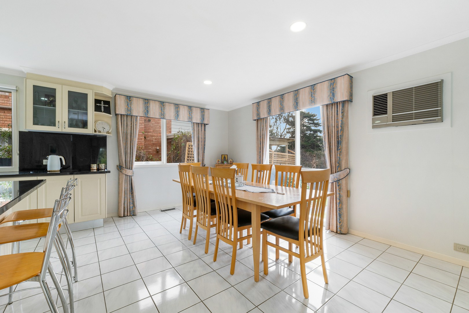 10 Mahon Court, Taylors Lakes, VIC 3038, Taylors Lakes - Thumbnail 6